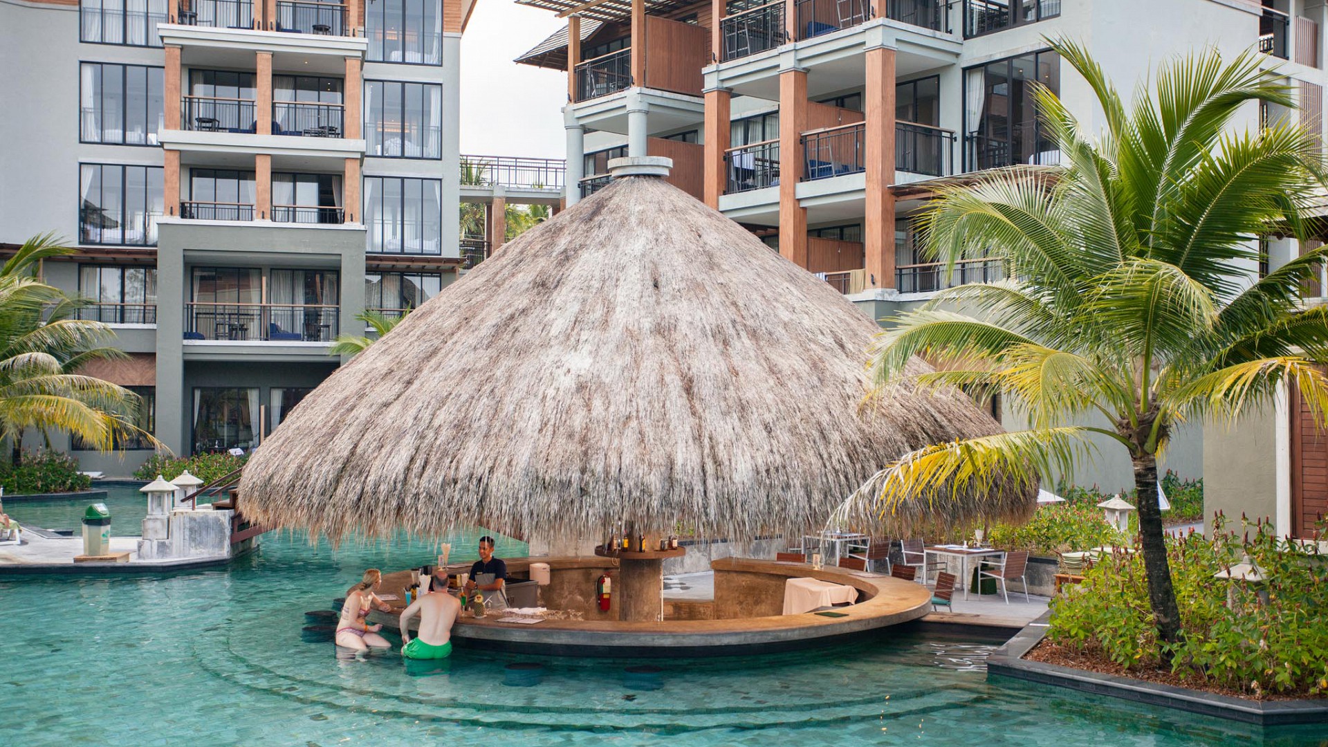 Pool Bar
