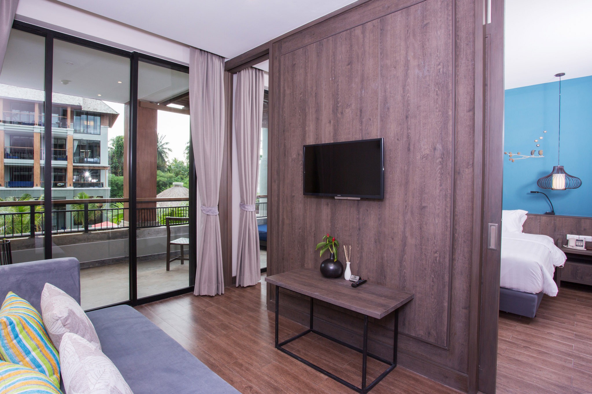 Deluxe Suite