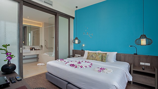 Deluxe Suite Premium